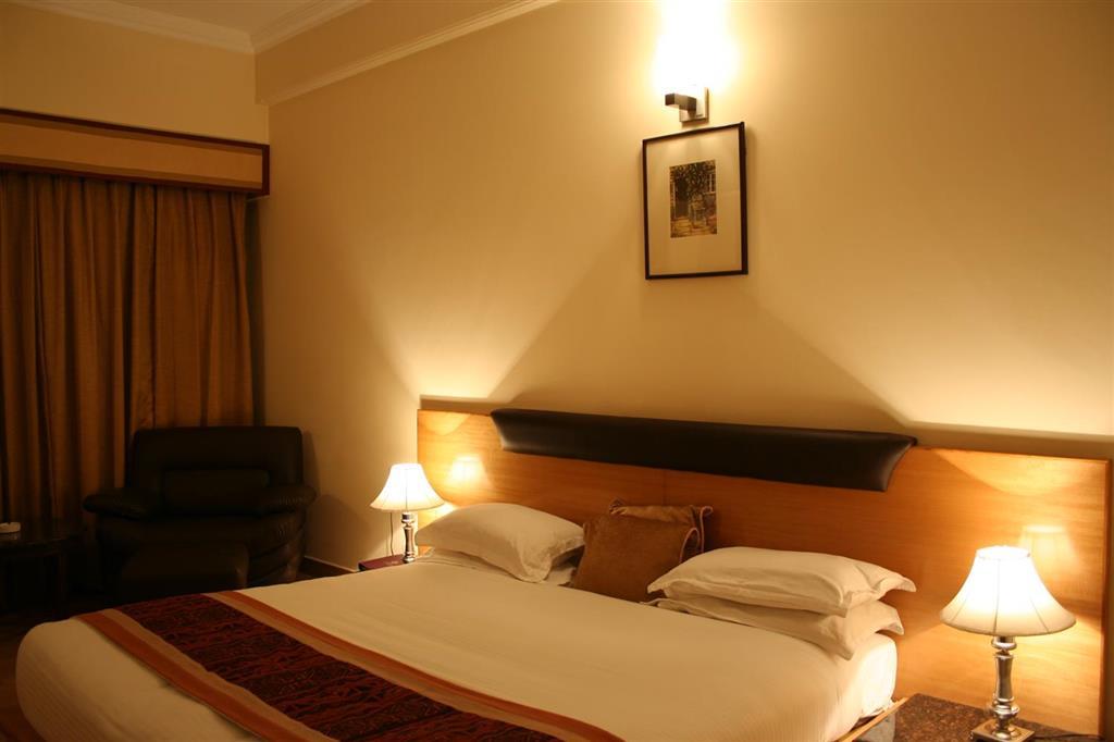 Regenta Place Amritsar Hotel Room photo